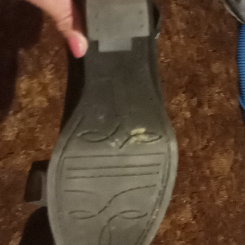 Boota - Picture 3 of 3